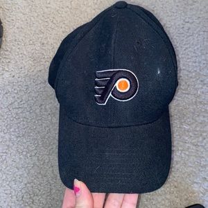 Black flyers hat